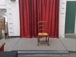 CHAISE