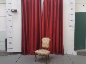CHAISE