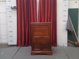 SECRETAIRE